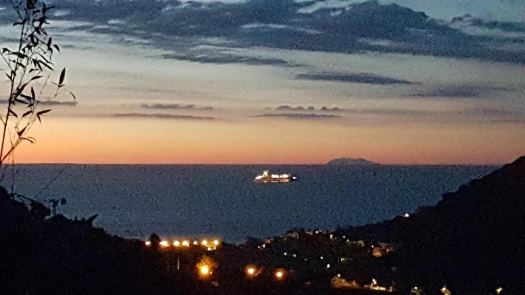 Cap Corse Uribellinu 2 Formule Petit Dejeuner Santa-Maria-di-Lota Eksteriør bilde